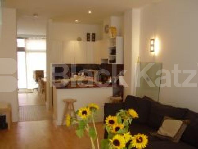 			2 Bedroom, 1 bath, 1 reception Flat			 Carysford road, STOKE NEWINGTON N16